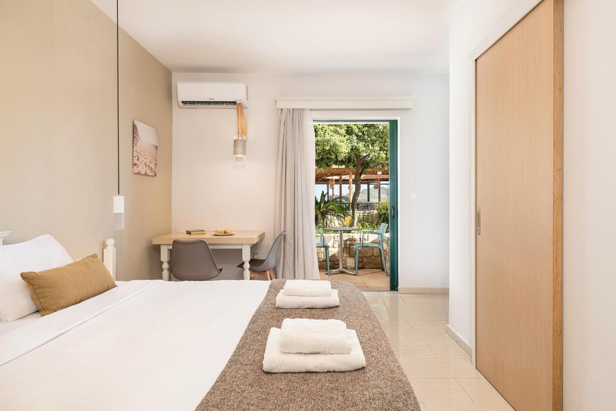 Caldera Village Agia Marina  Room photo